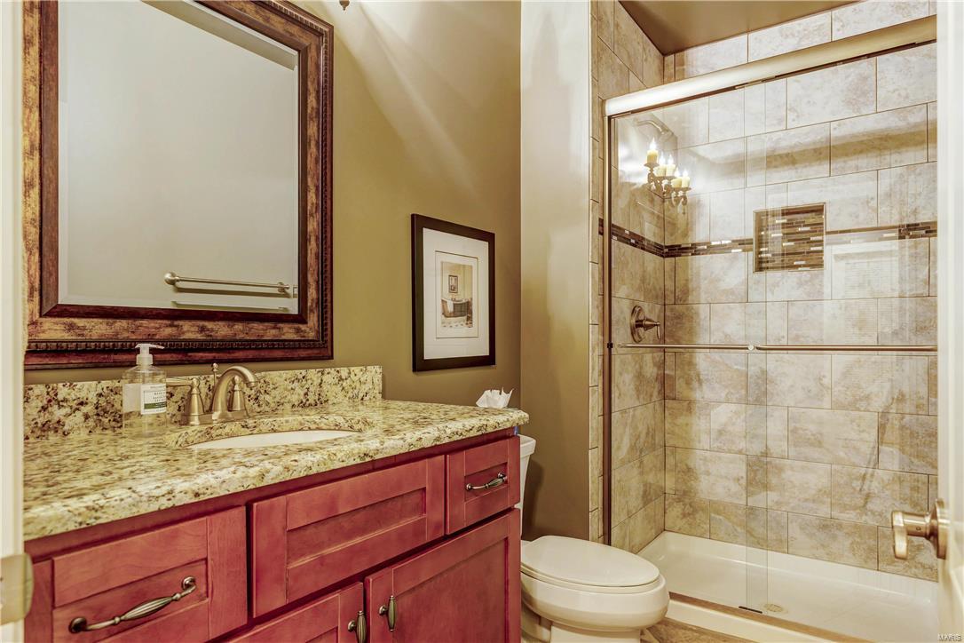 Ladue Court Villas - Residential