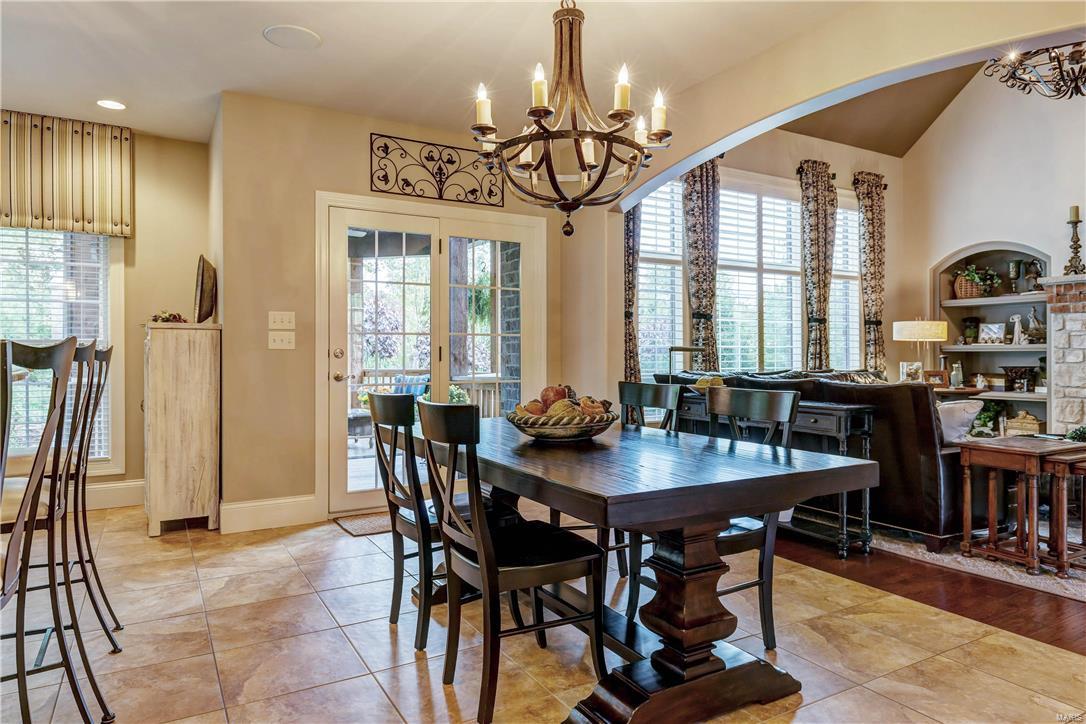 Ladue Court Villas - Residential