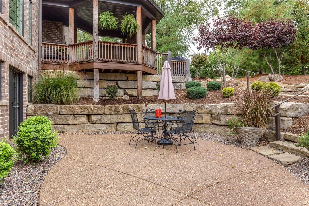 Ladue Court Villas - Residential