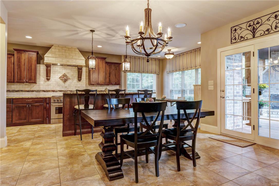 Ladue Court Villas - Residential