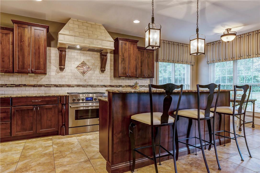 Ladue Court Villas - Residential