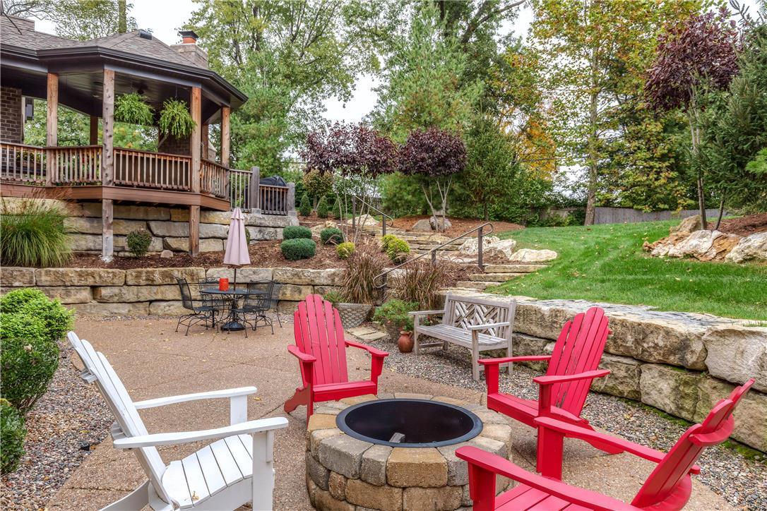 Ladue Court Villas - Residential