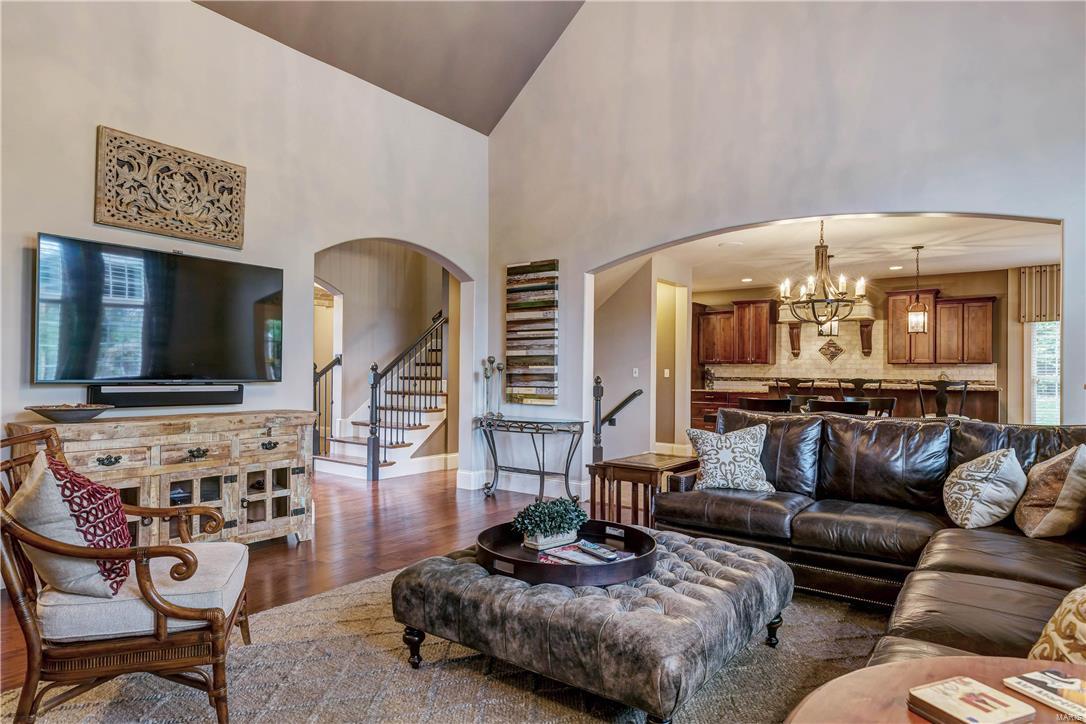 Ladue Court Villas - Residential