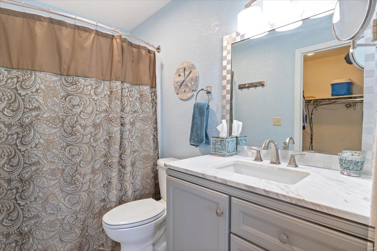 Indian Pointe Condominiums - Residential
