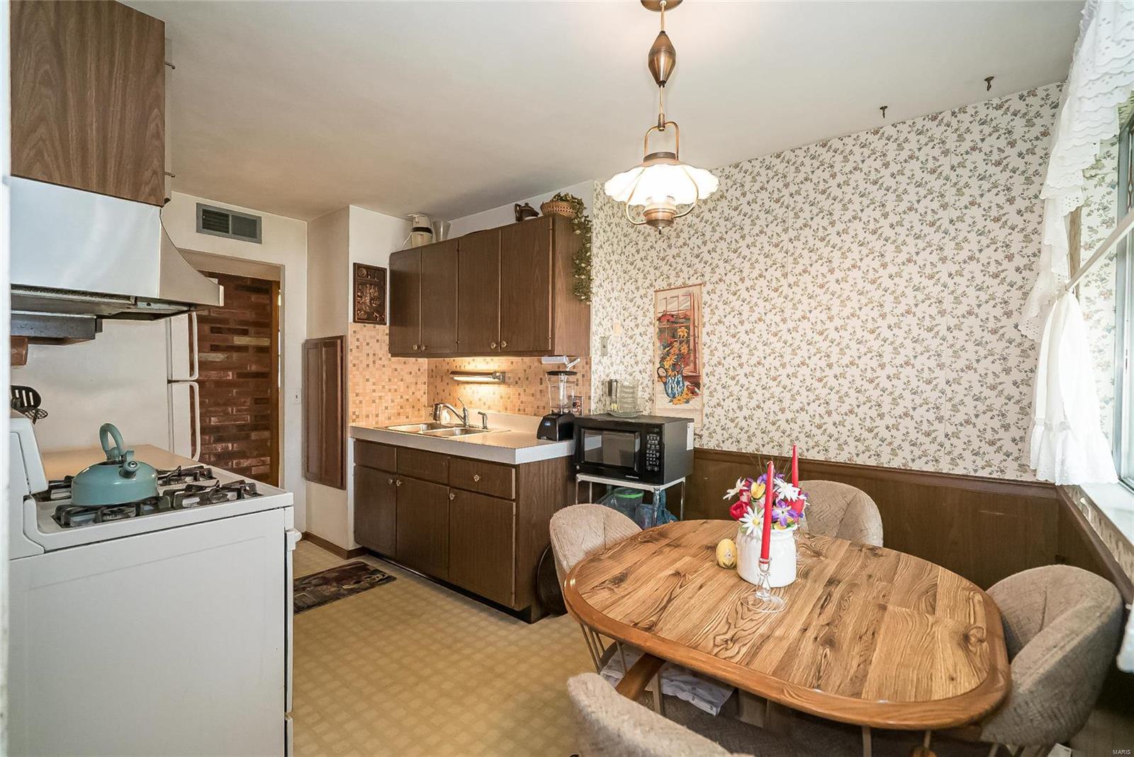 Hathaway Manor 22 - Residential