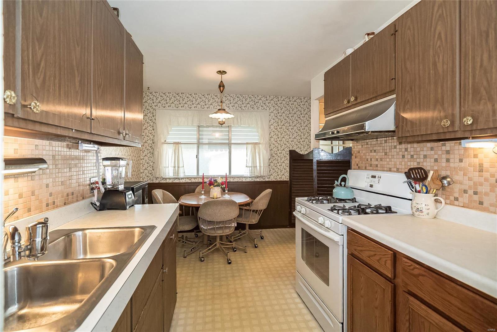 Hathaway Manor 22 - Residential