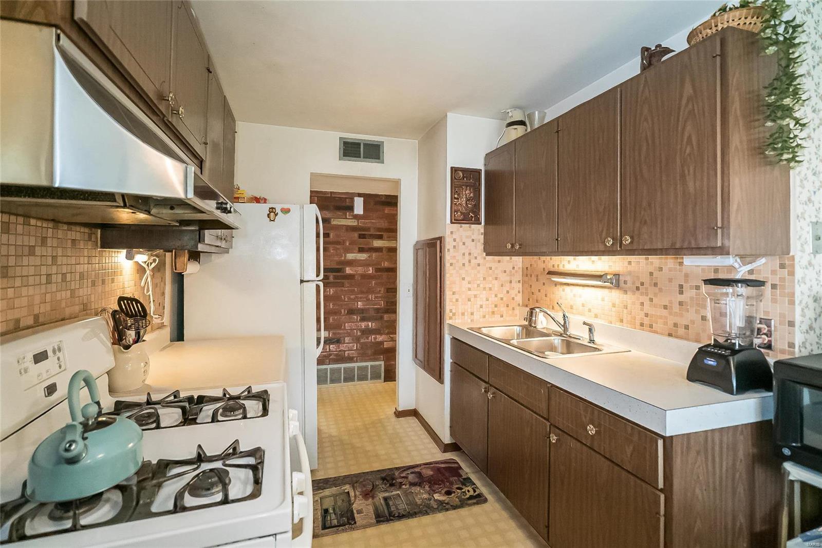 Hathaway Manor 22 - Residential