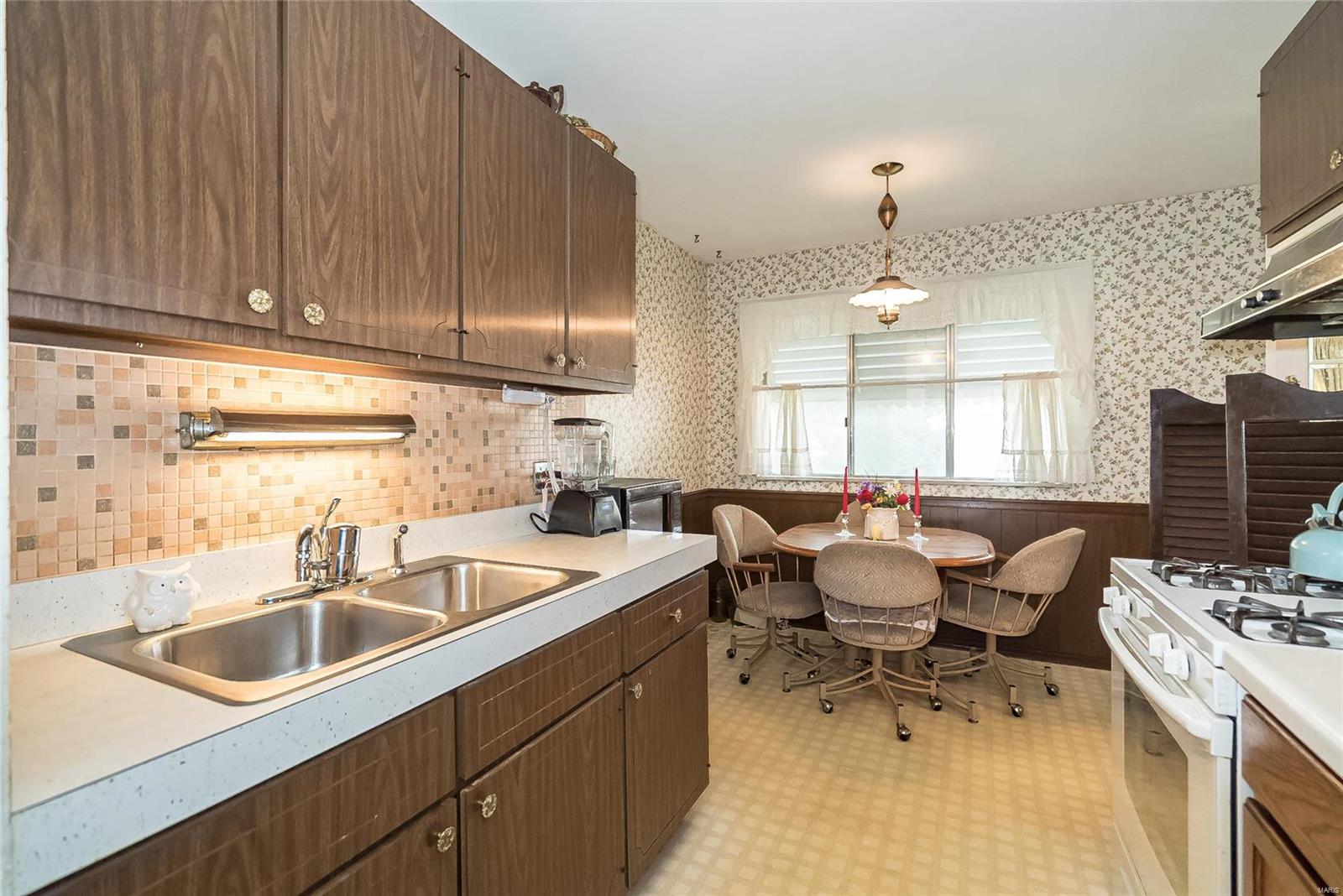 Hathaway Manor 22 - Residential