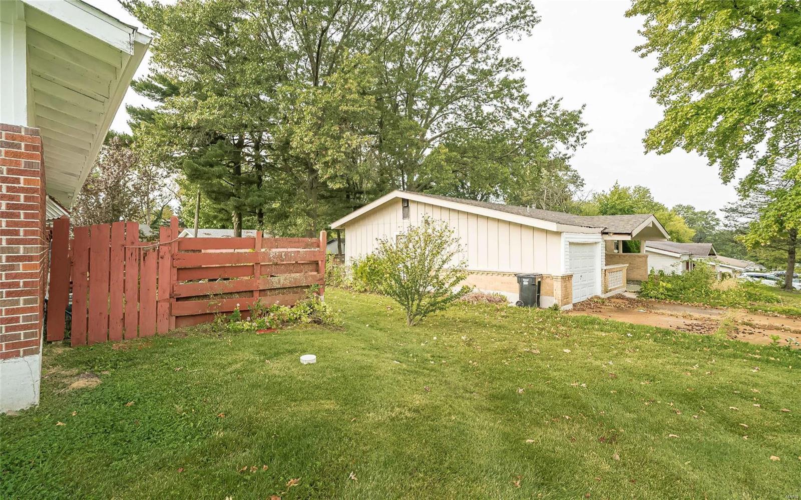 Hathaway Manor 22 - Residential