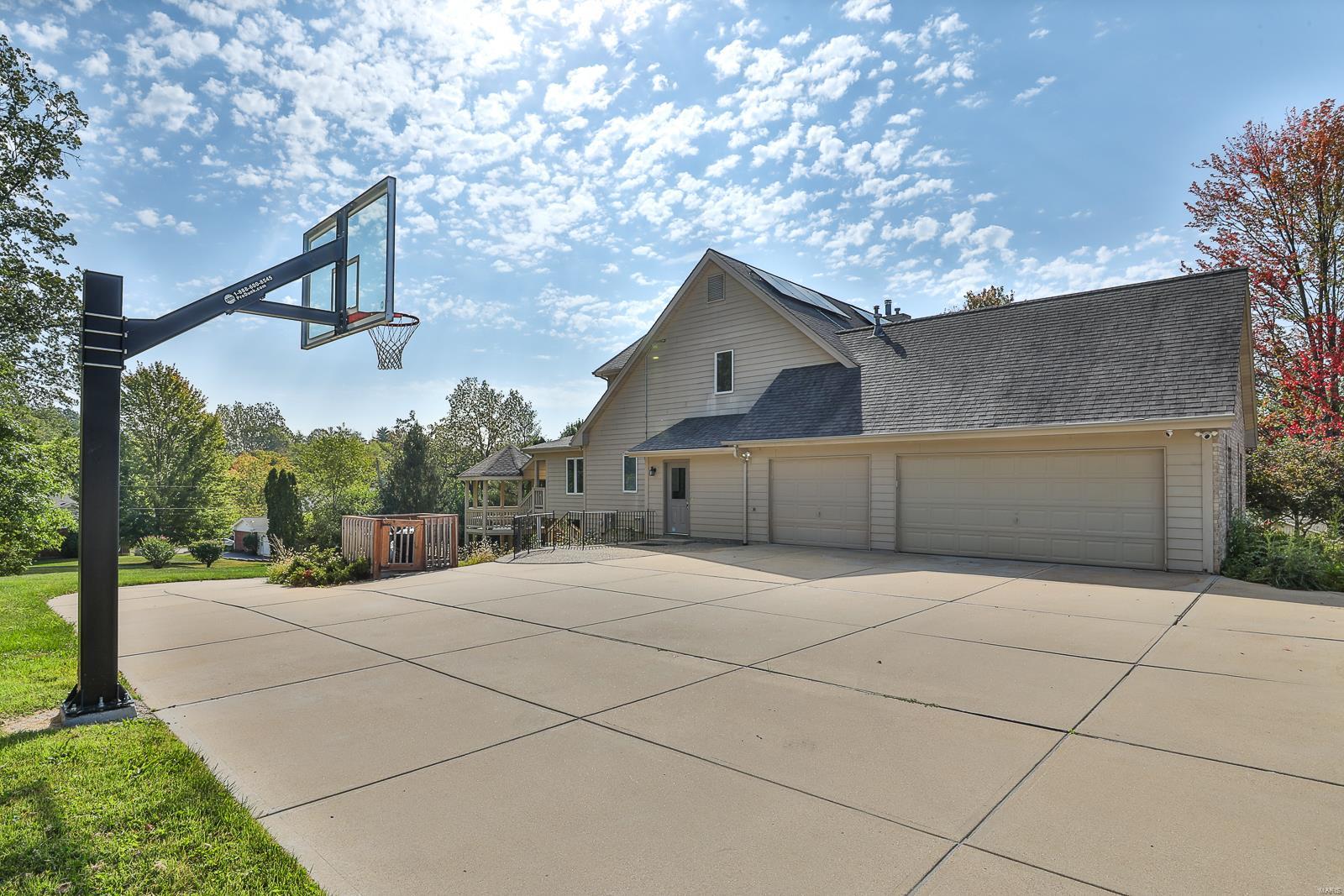 Runnymede 01 - Residential