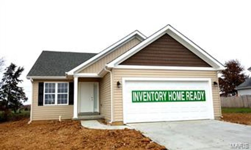 Vaulted ceilings in Great Room/Foyer/kitchen/dining, 36" cabinets with crown molding, black appliances, prewired for ceiling fans, Covered patio, 3/4 lower level rough in, 1 year limited builders warranty, 2-10 years Bonded Builders limited warranty.