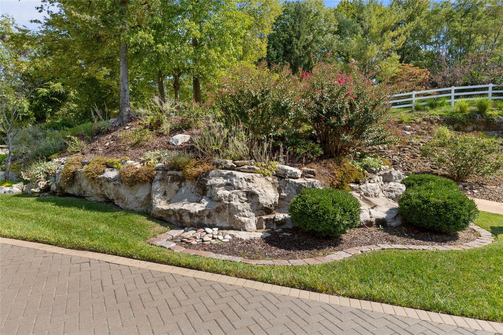 Oakville Woods - Residential