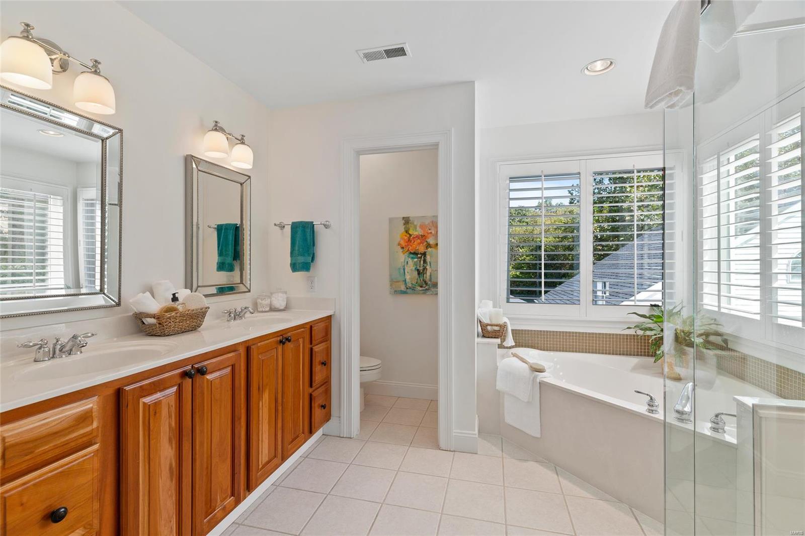 Oakville Woods - Residential