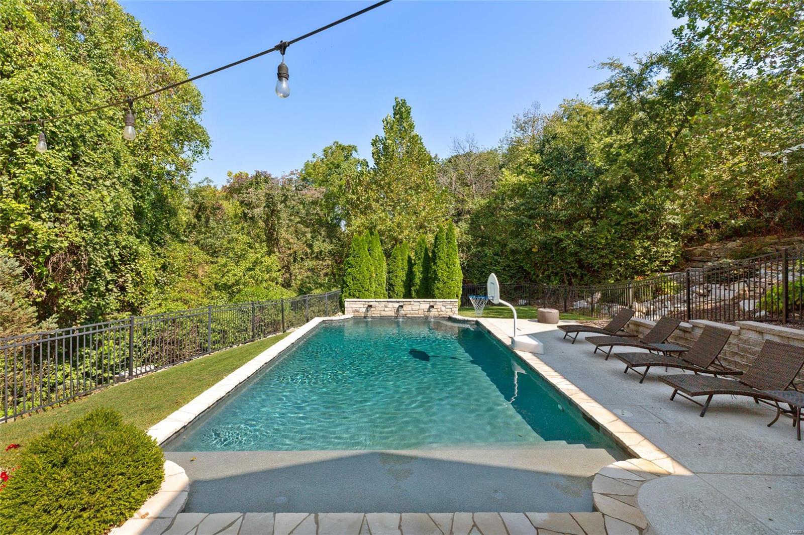 Oakville Woods - Residential