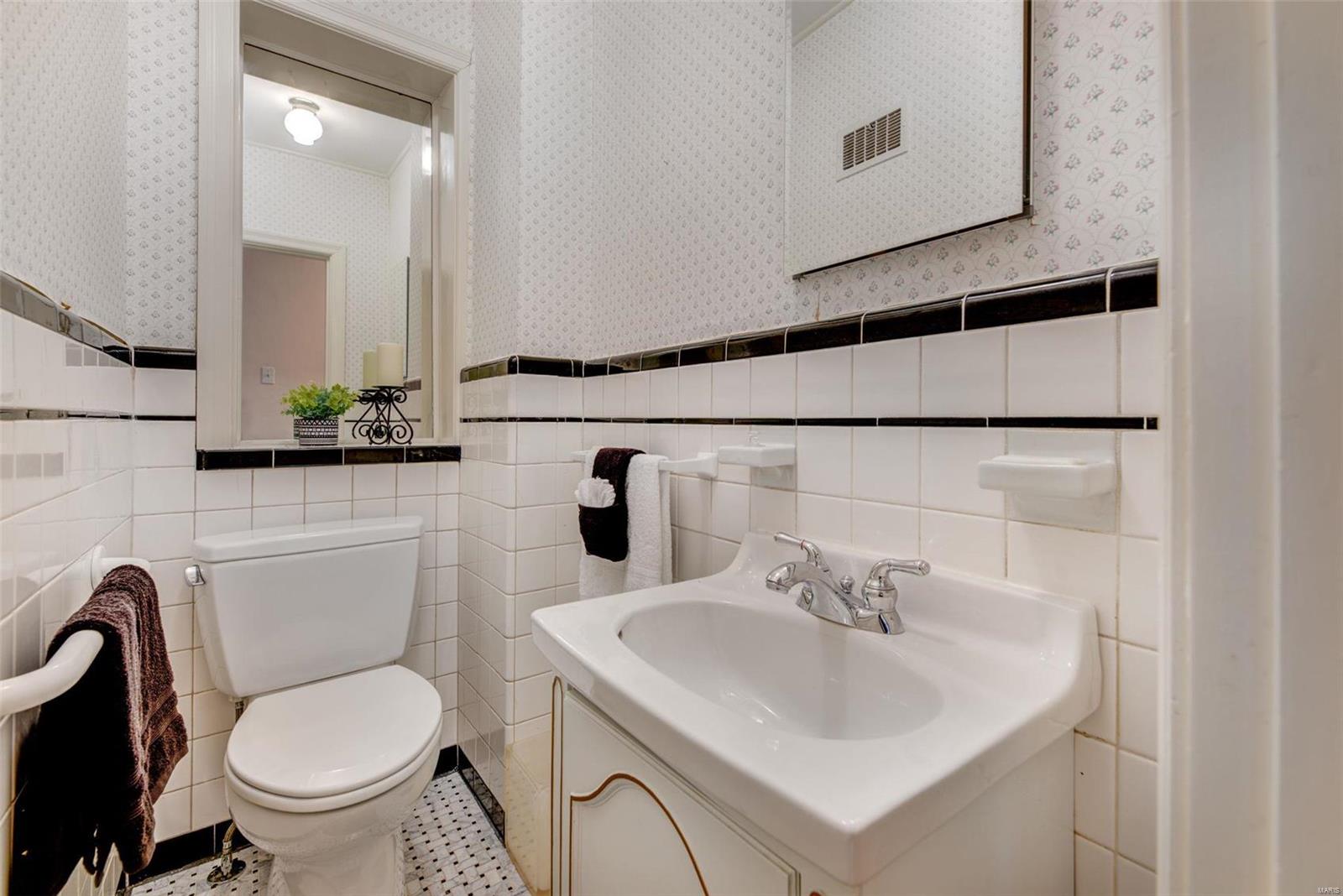 Davis Place - Residential