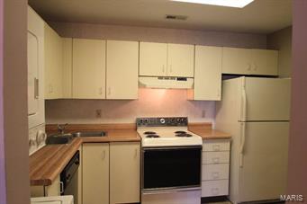 Brentwood Forest Condo Ph Seven - Residential