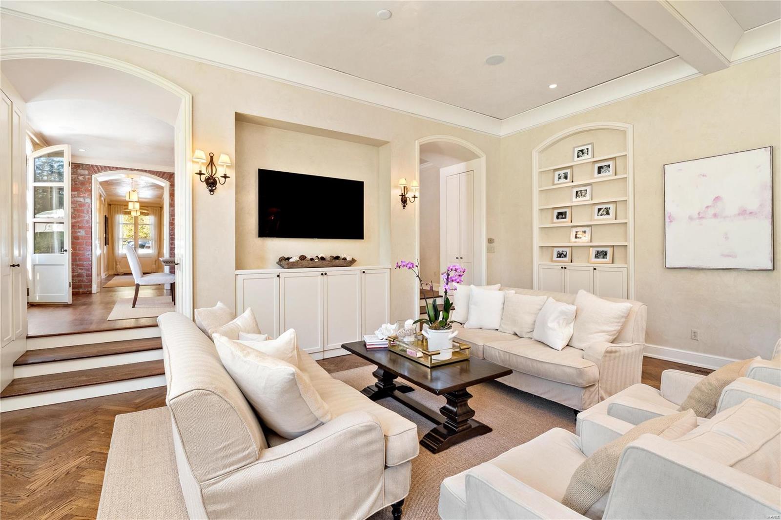 Warson Corner - Residential