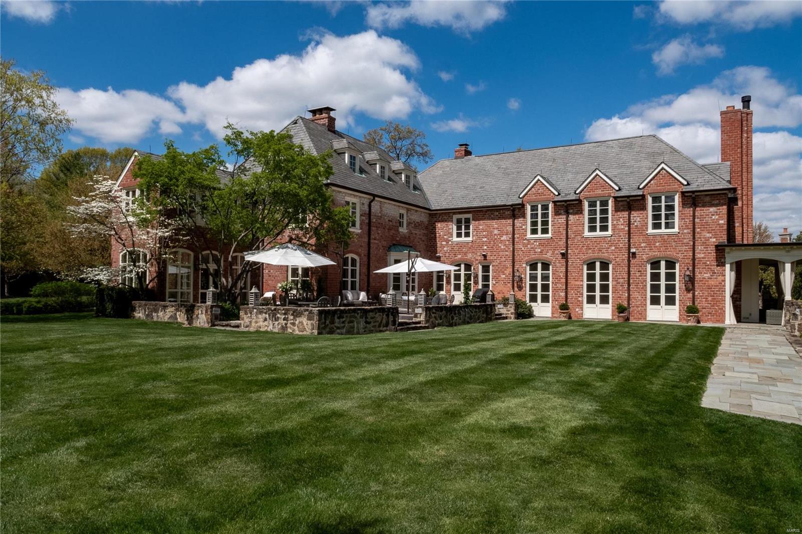 Warson Corner - Residential