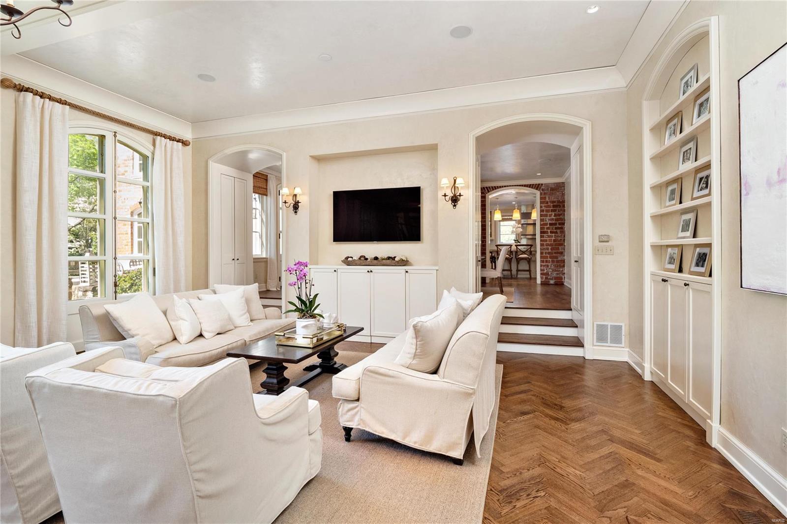 Warson Corner - Residential