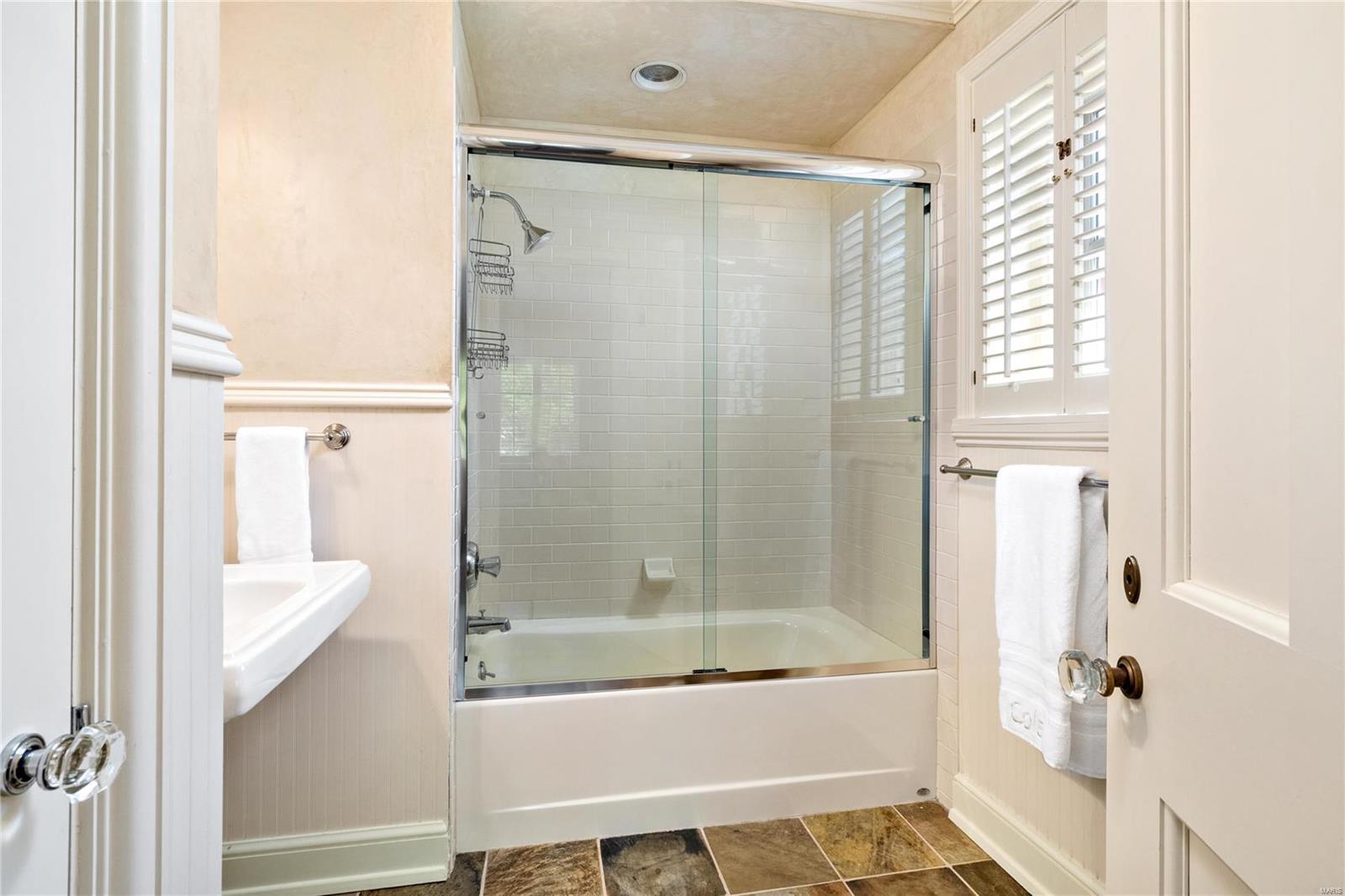 Warson Corner - Residential