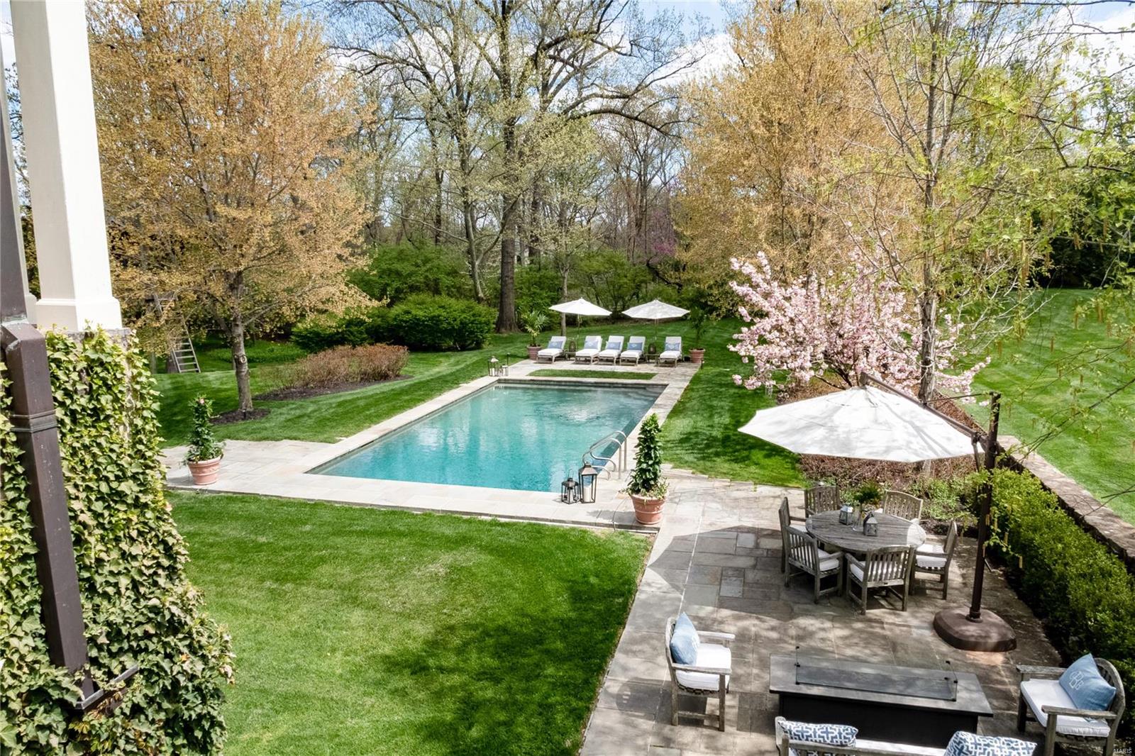 Warson Corner - Residential