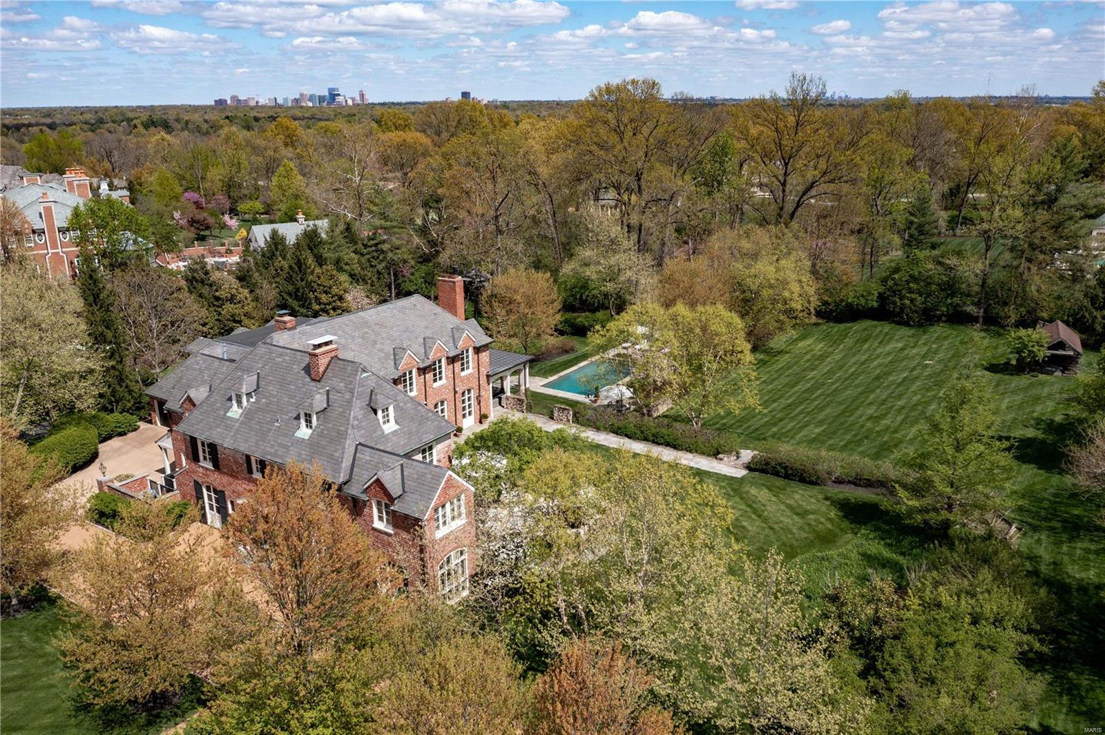 Warson Corner - Residential