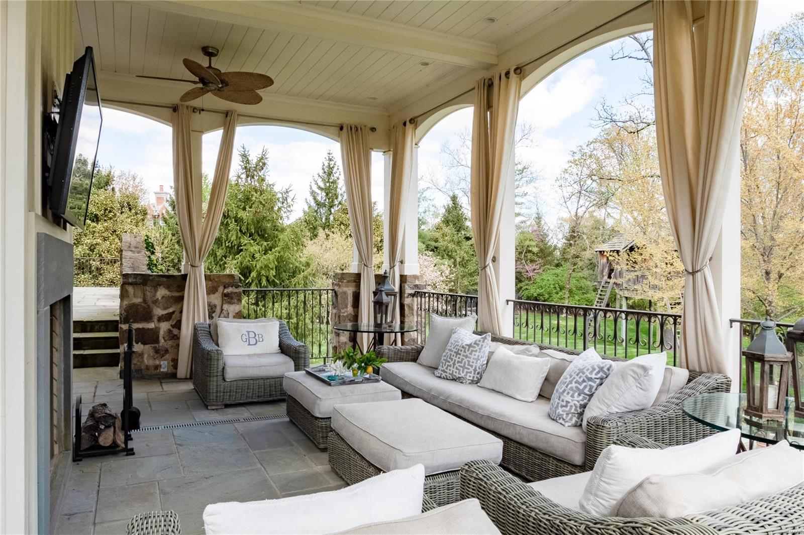 Warson Corner - Residential