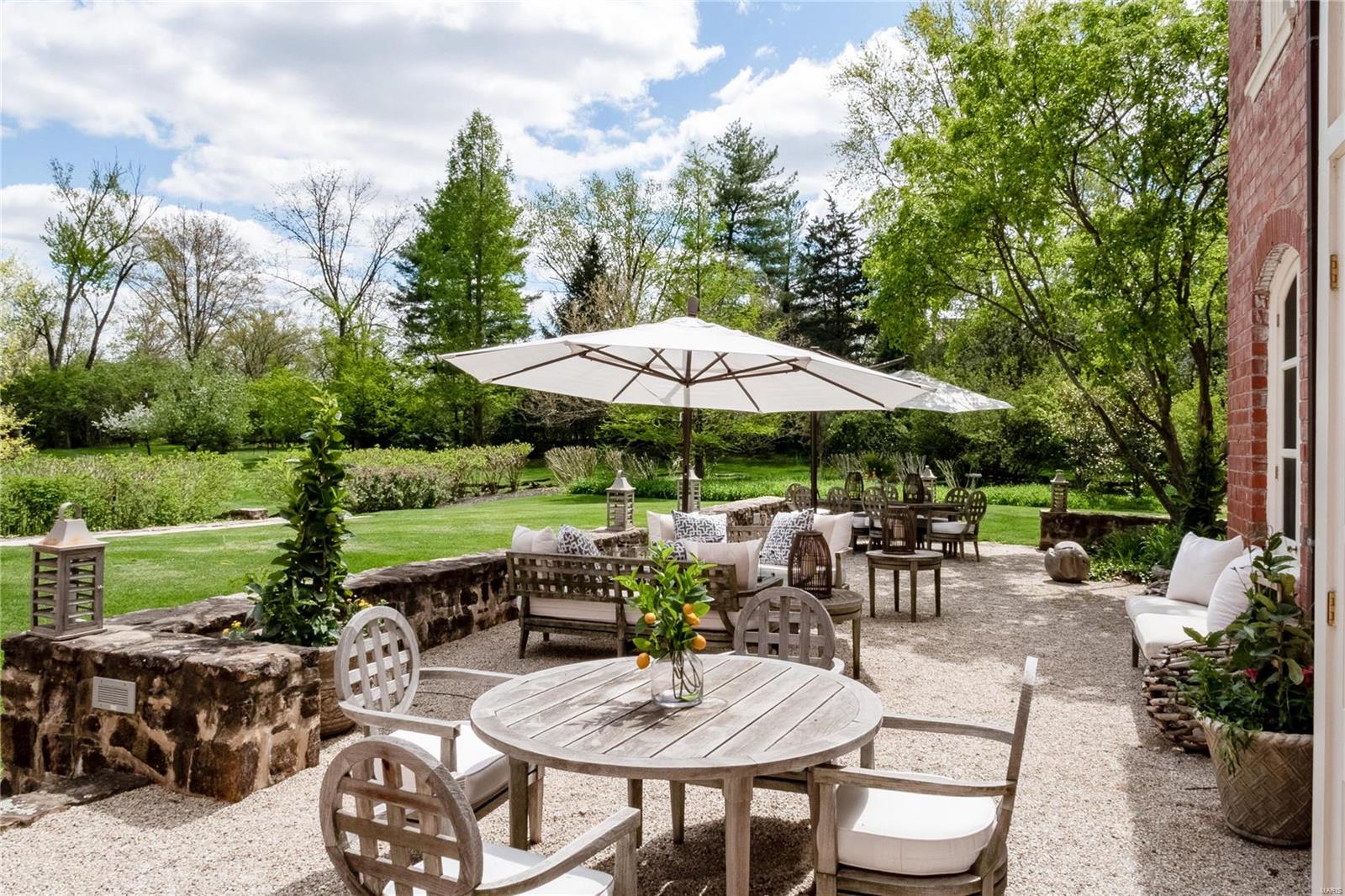 Warson Corner - Residential