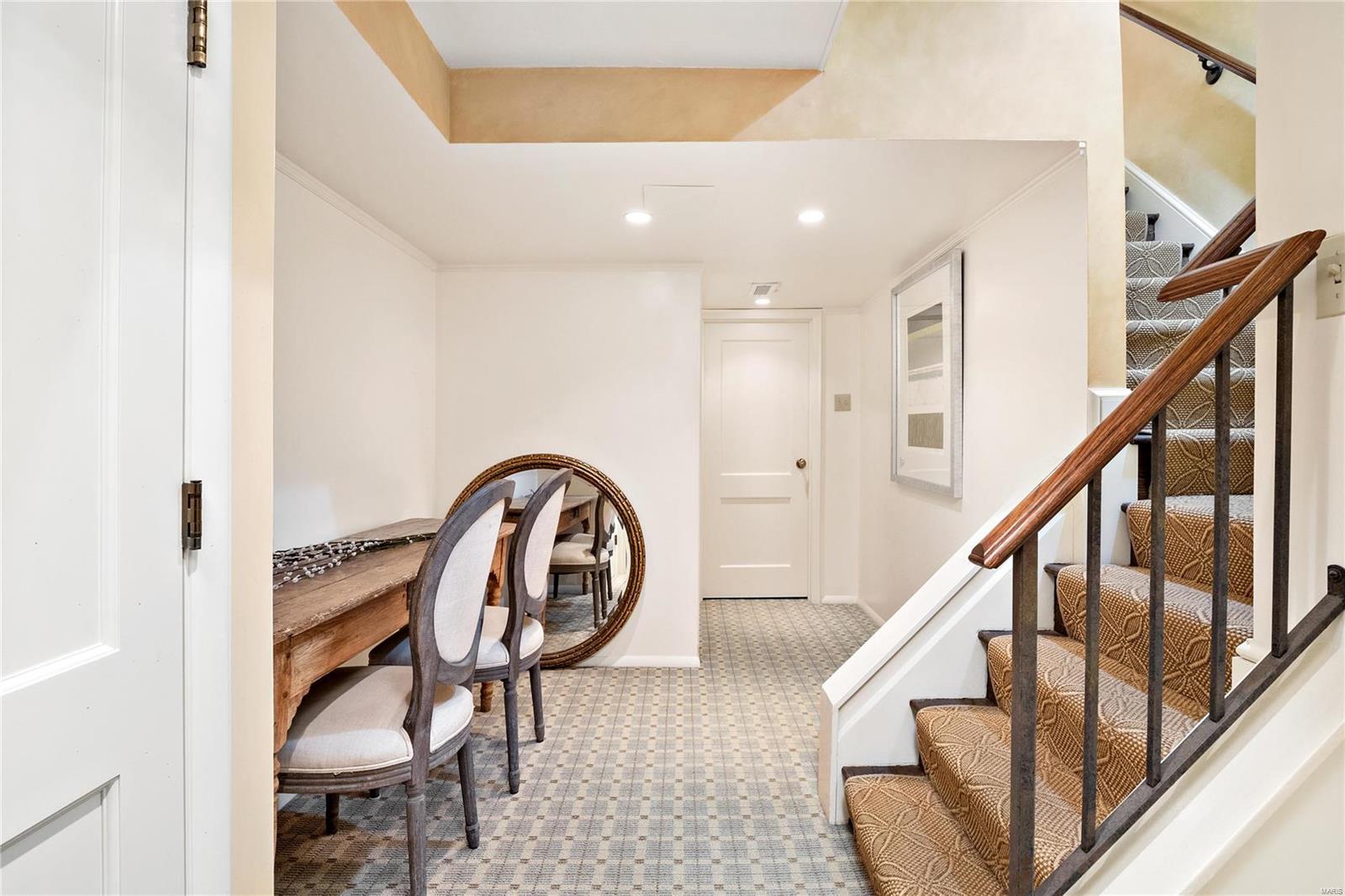 Warson Corner - Residential