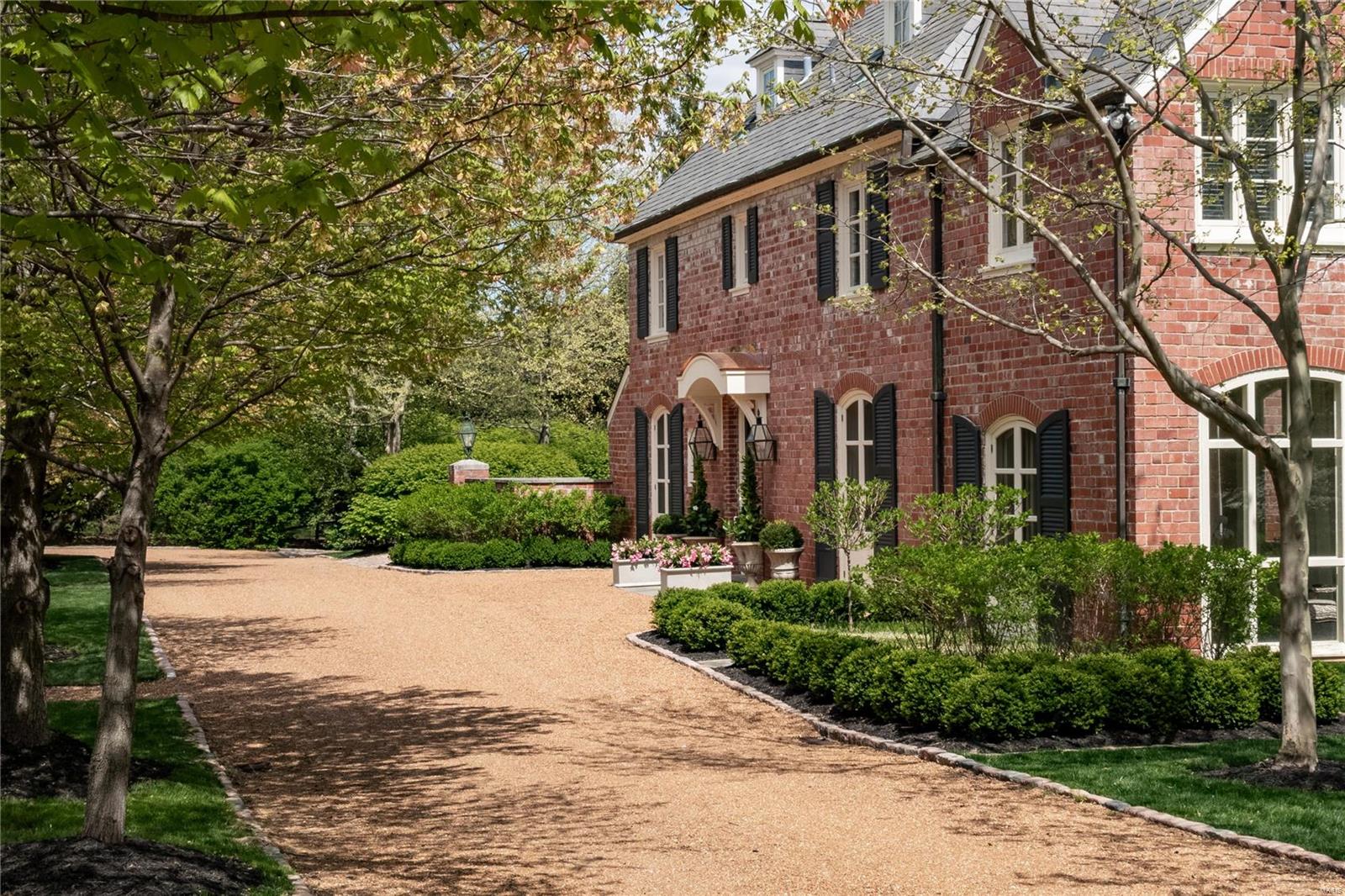 Warson Corner - Residential