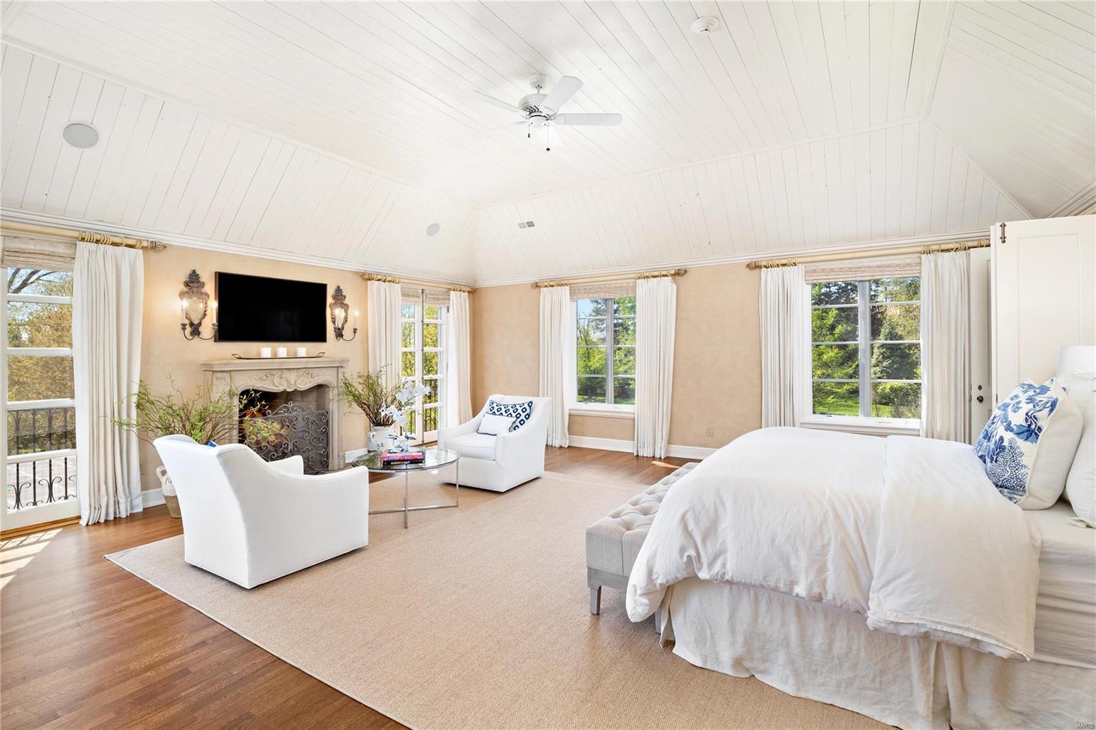 Warson Corner - Residential