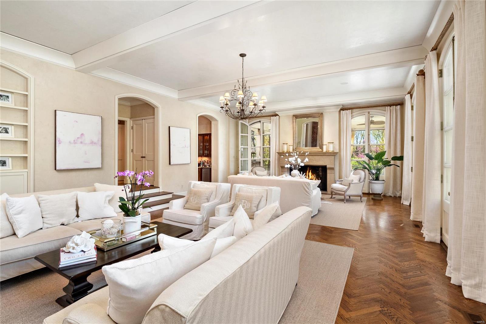 Warson Corner - Residential