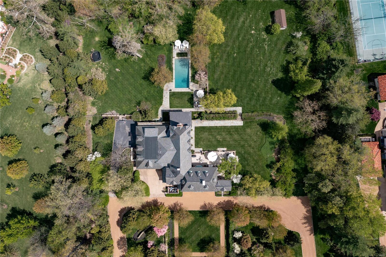 Warson Corner - Residential