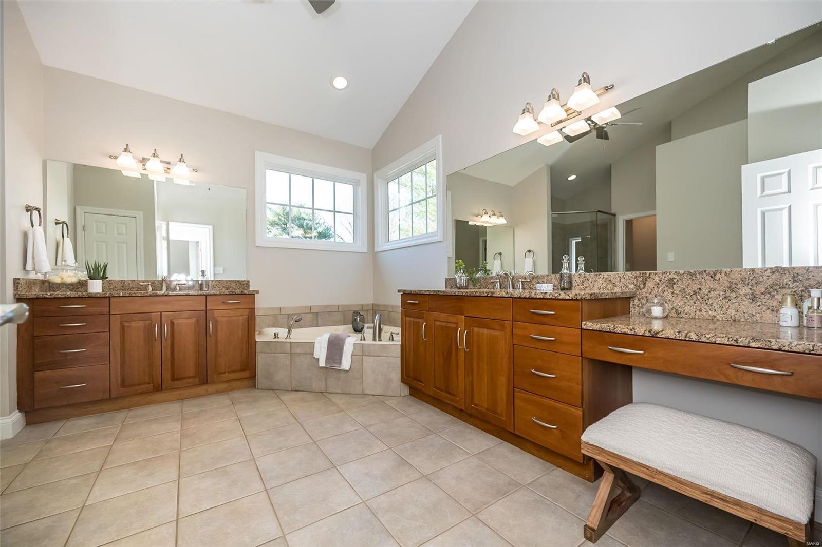 Mason Manor - Residential