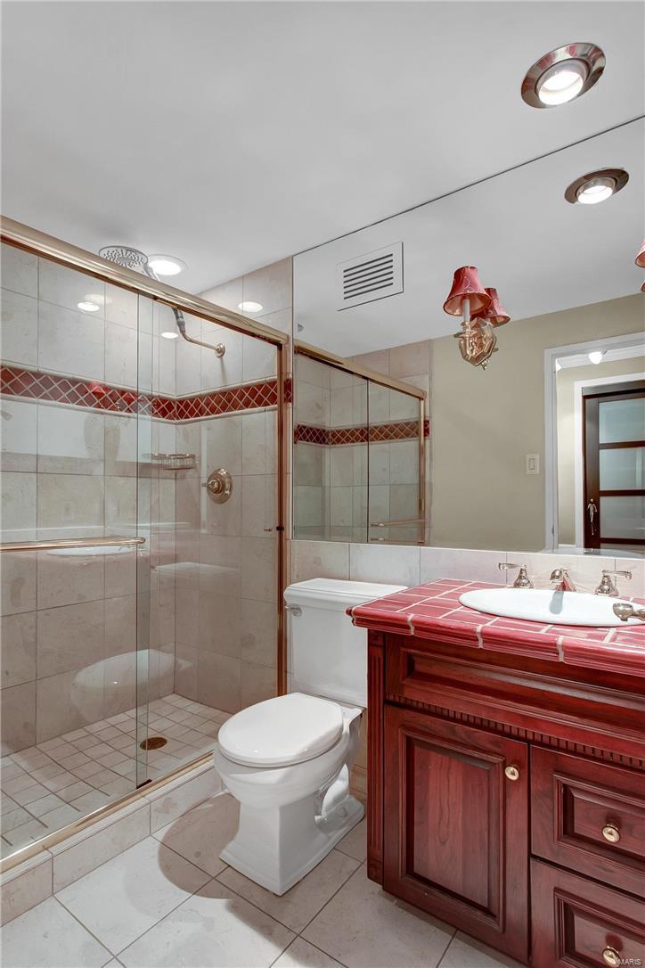 Lindell Terrace Condo - Residential Lease