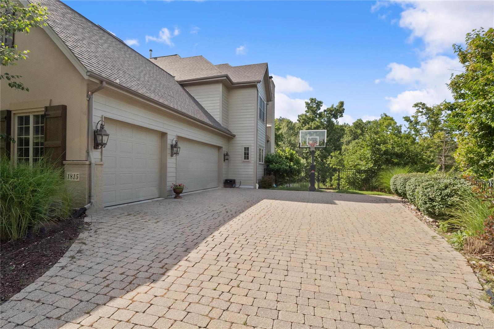 Wills Trace - Residential