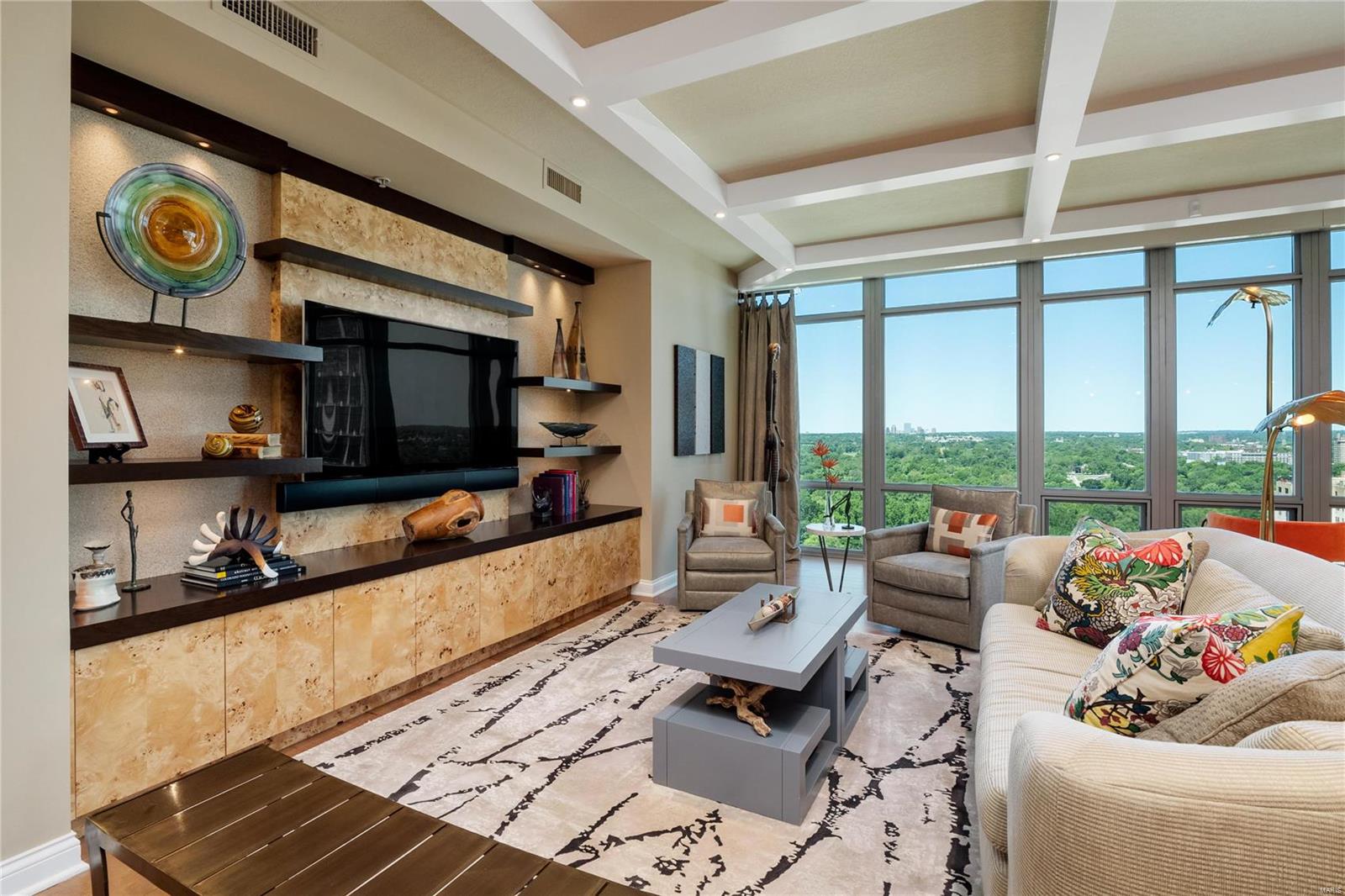 Park East Tower - Residential