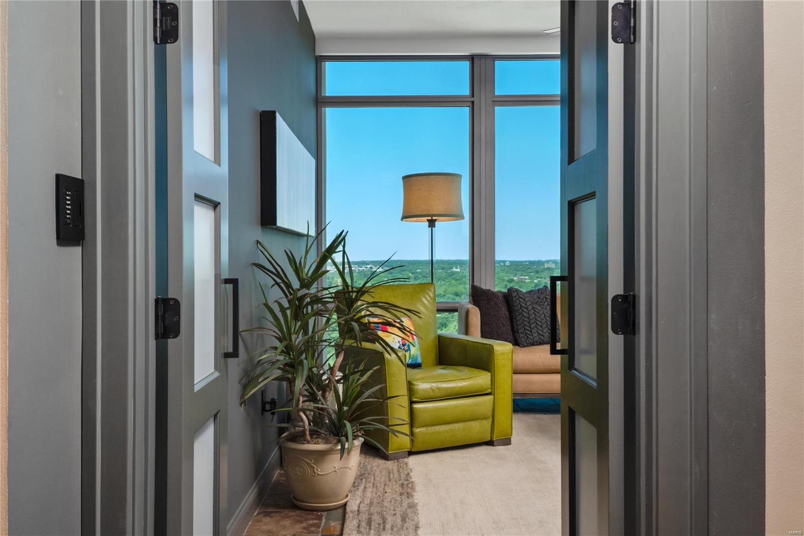 Park East Tower - Residential