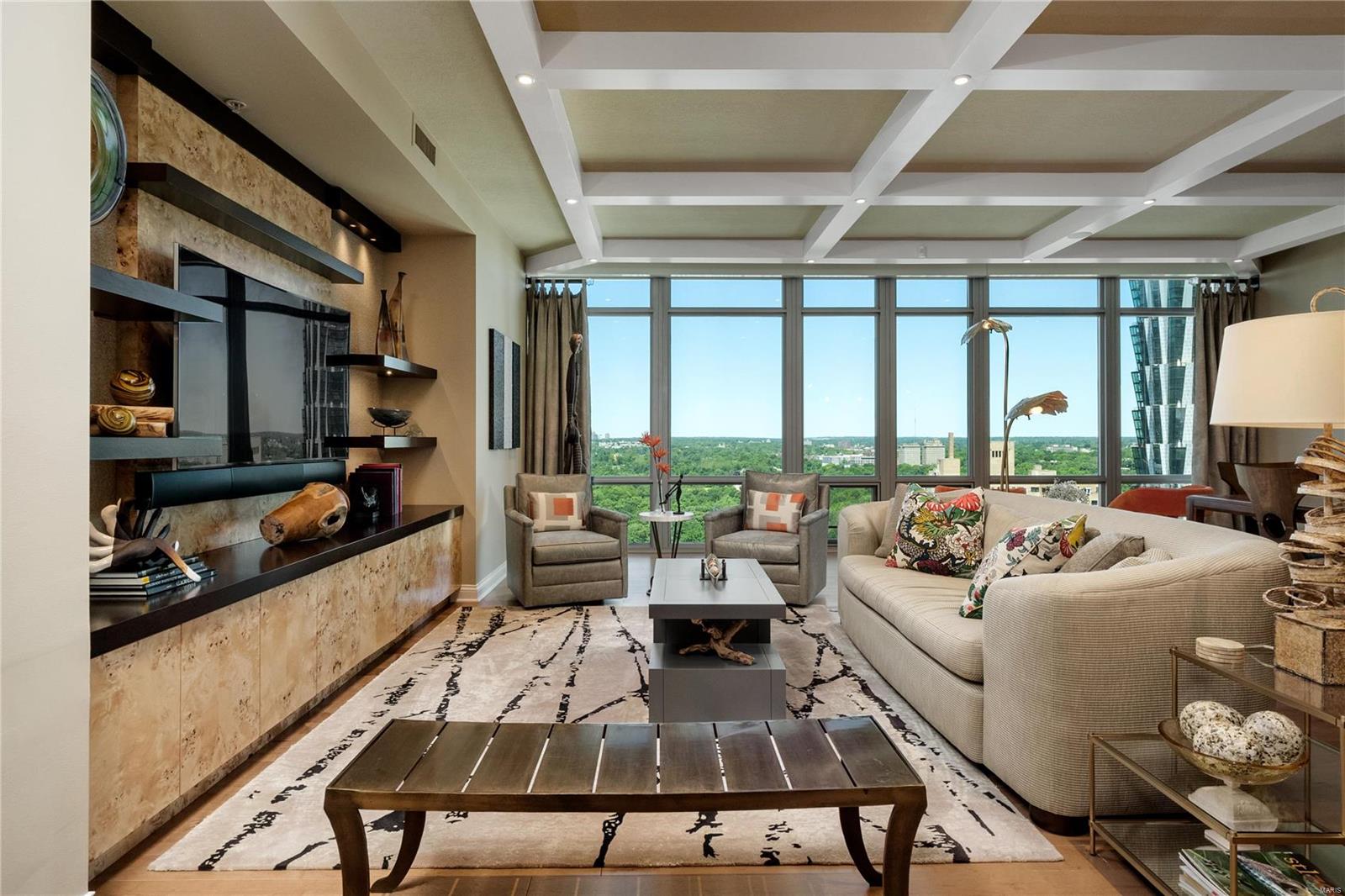 Park East Tower - Residential