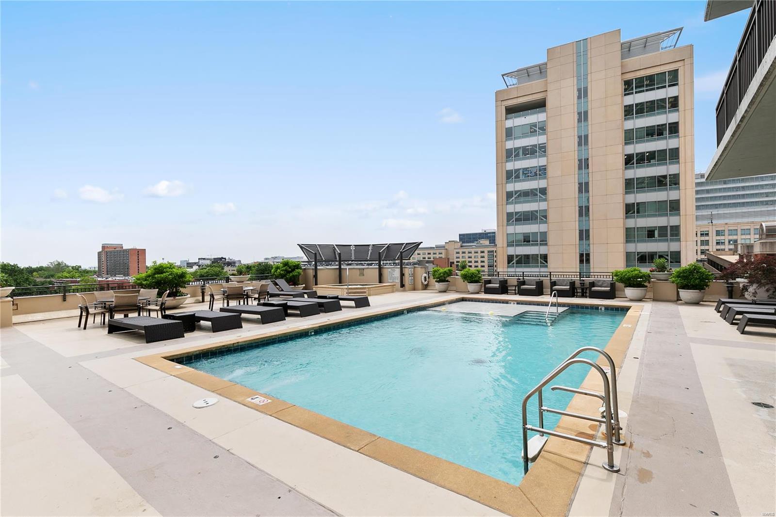 Park East Tower - Residential