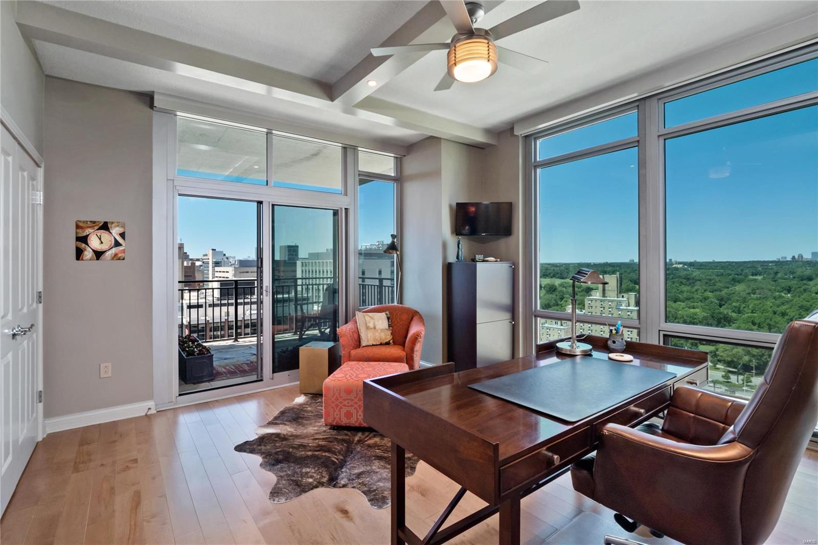 Park East Tower - Residential