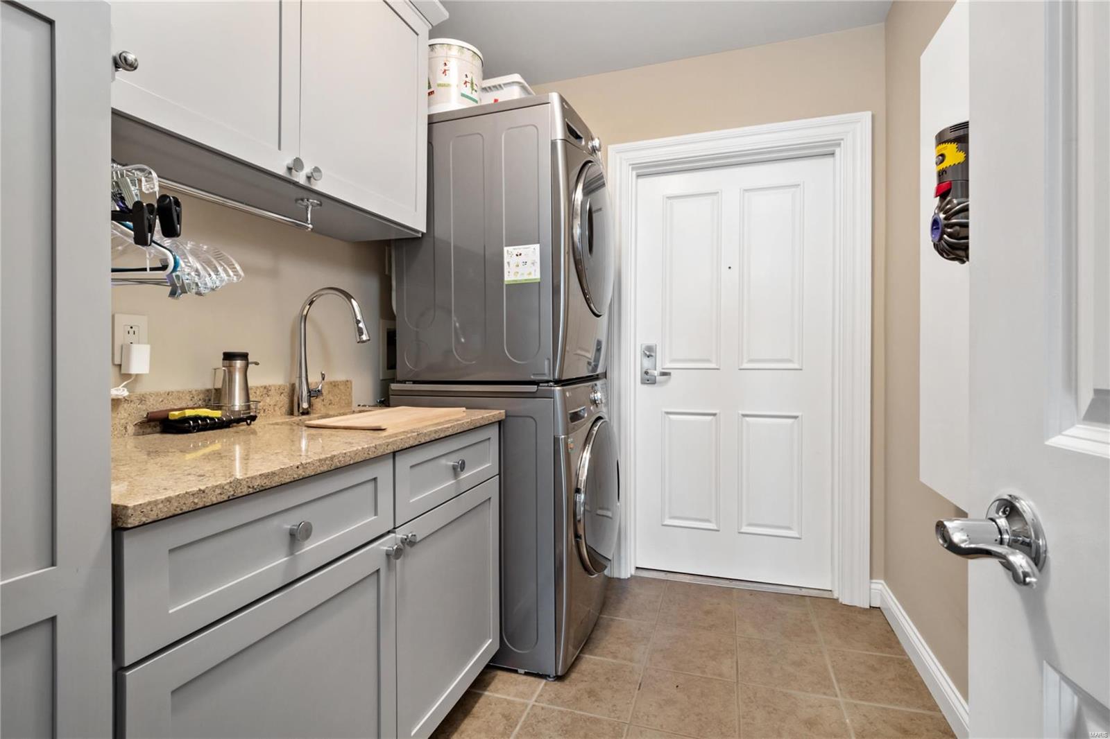 Park East Tower - Residential