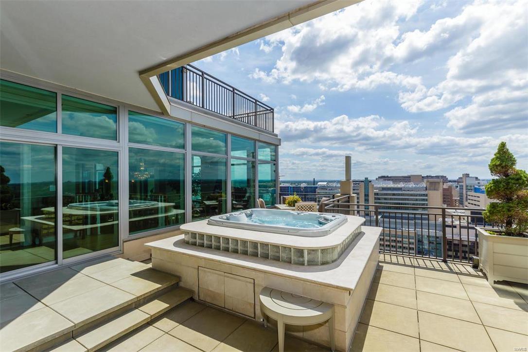 Park East Tower - Residential