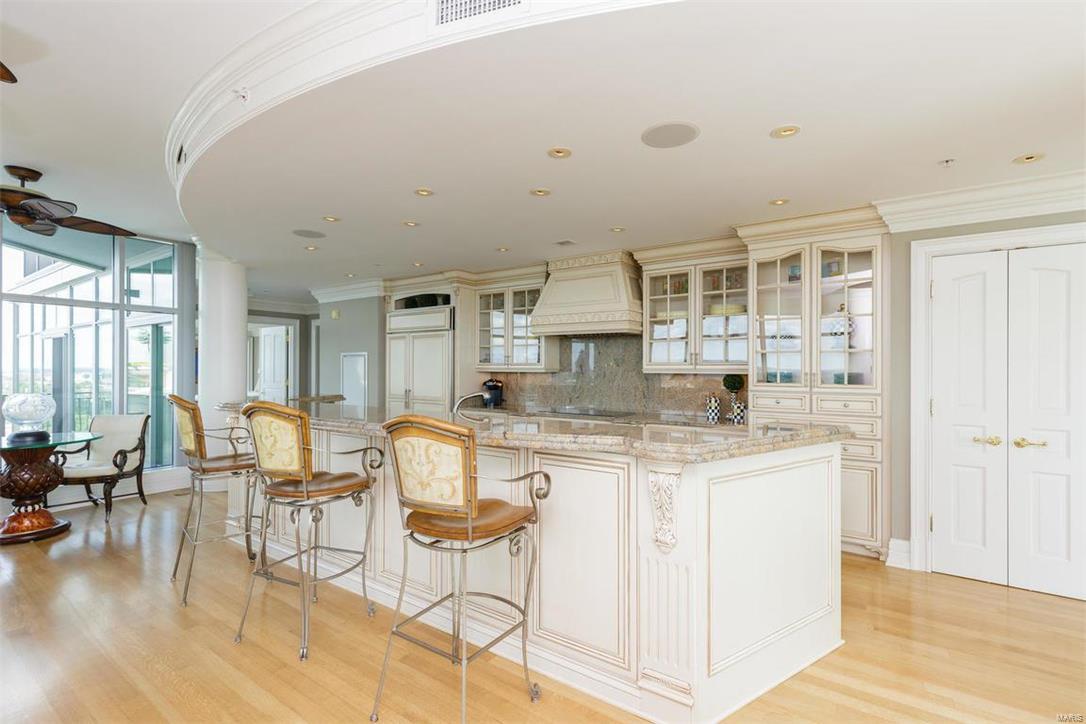 Park East Tower - Residential