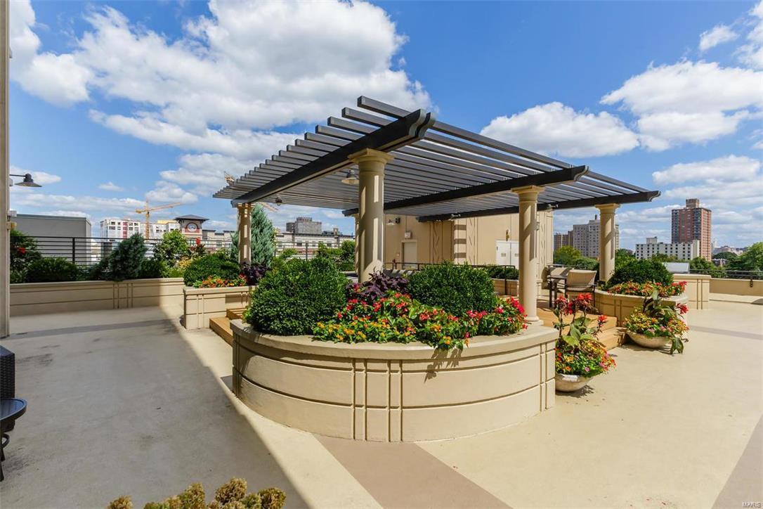 Park East Tower - Residential