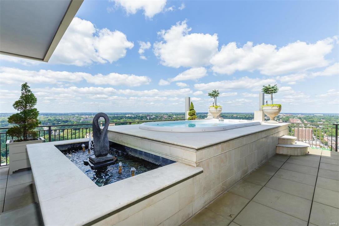 Park East Tower - Residential