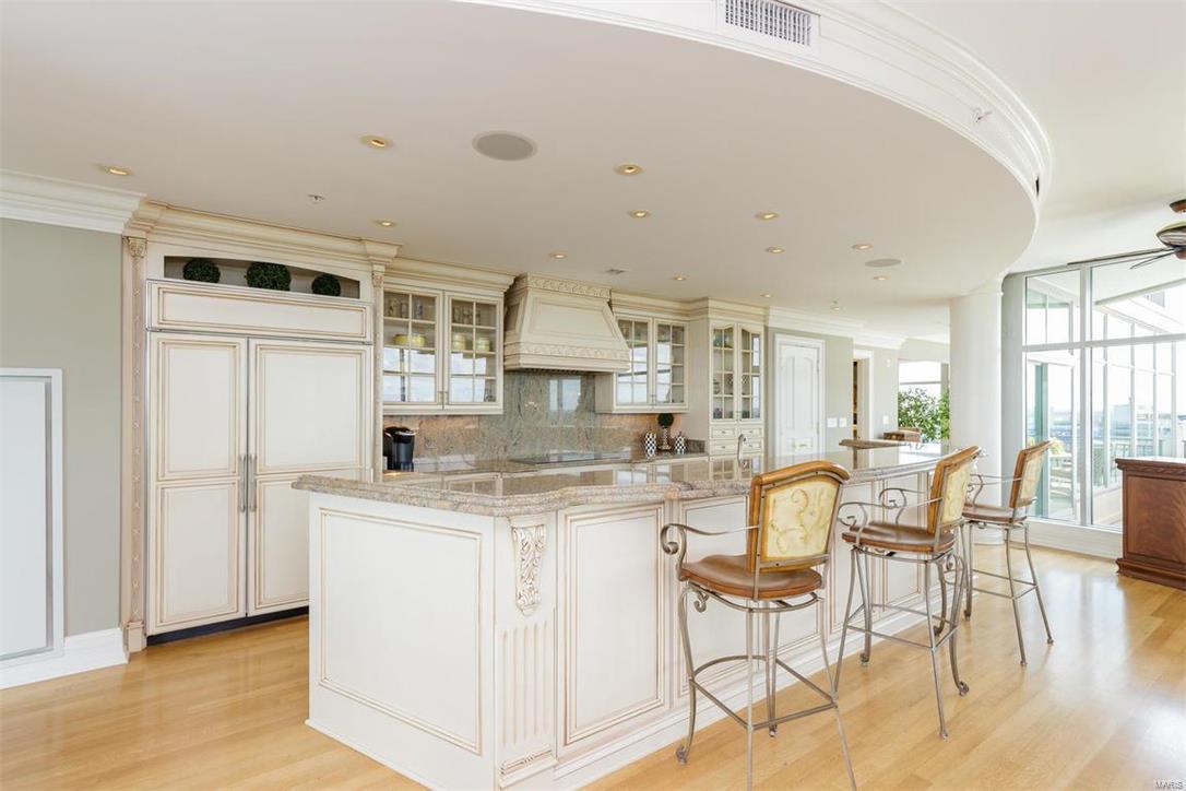 Park East Tower - Residential