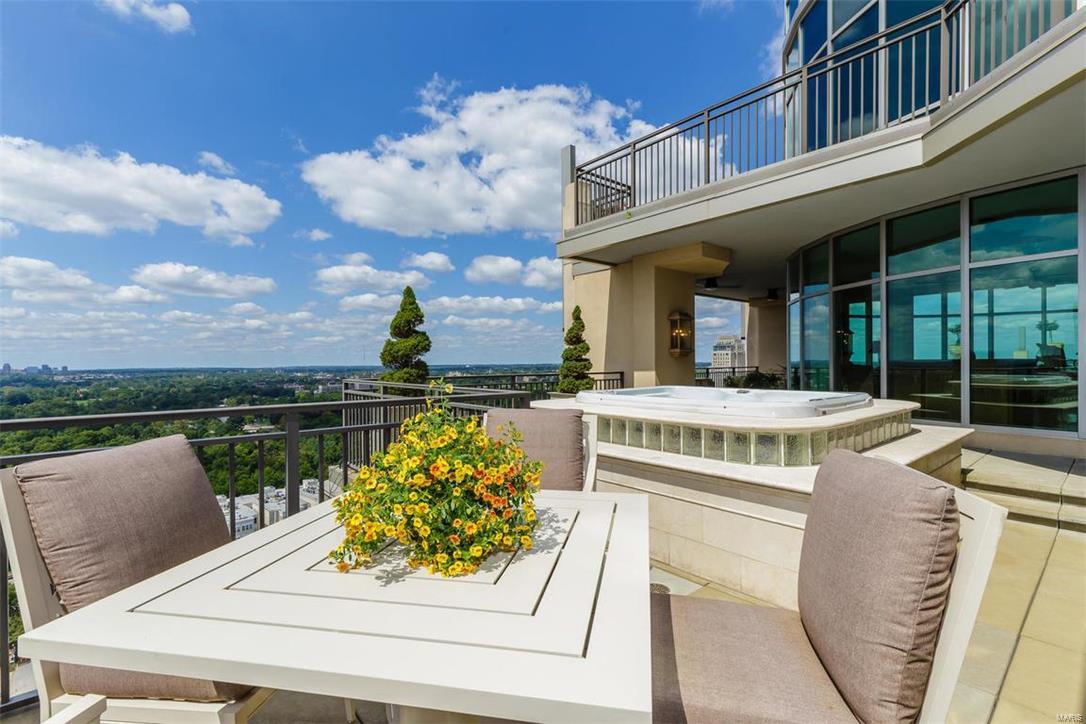 Park East Tower - Residential