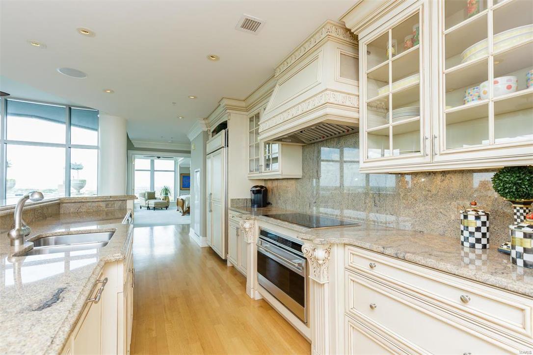 Park East Tower - Residential