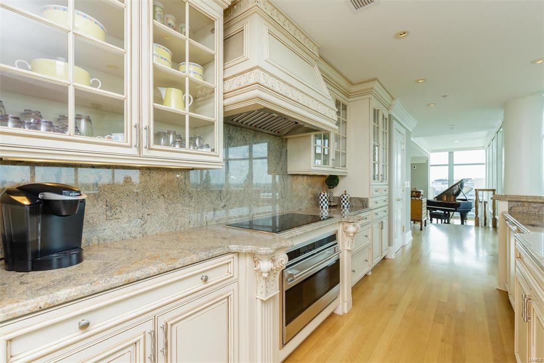 Park East Tower - Residential